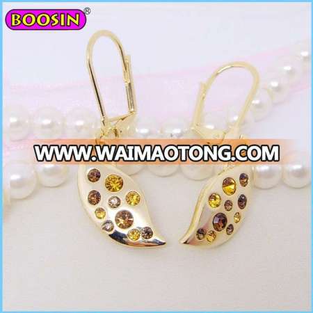 Custom Fashionable Dimond Jewelry Gold Earring with Leaf Charms